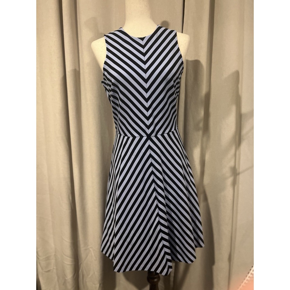 j mclaughlin dress Small‎ Herring Bone Stripe Pattern Pink And Black Size Small